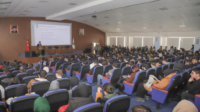 Öğrenci şurasının 2.’si ‘araştırma üniversitesinde öğrenci olmak’ temasıyla düzenlendi