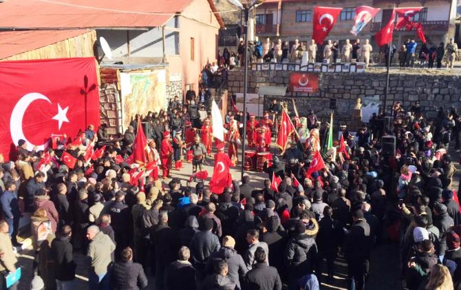 Allahuekber şehitleri Şenkaya’da anıldı