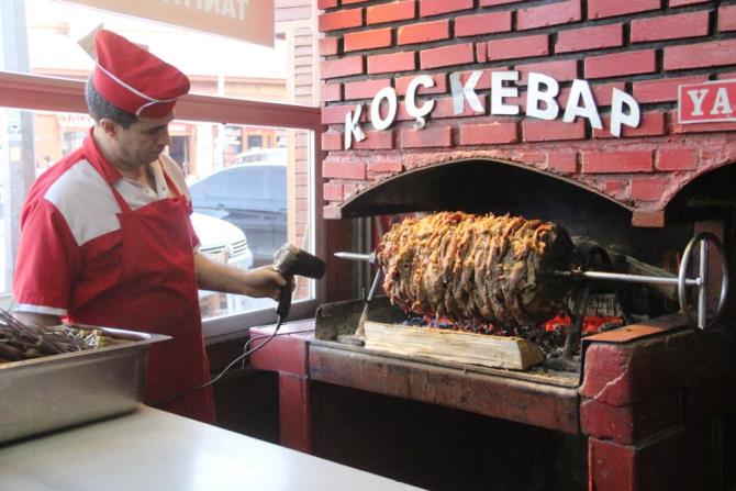 Dünya lezzetlerinde ilk 10’a giren cağ kebabı, Türkiye’yi temsil etti