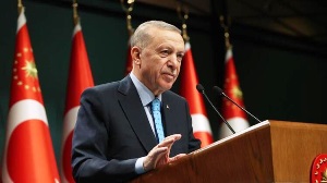 EYT'de yaş müjdesi! Cumhurbaşkanı Erdoğan detayları açıkladı