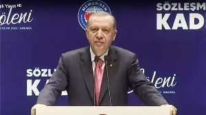 Cumhurbaşkanı Erdoğan açıkladı! Memur ve emekliye yüzde 25 zam