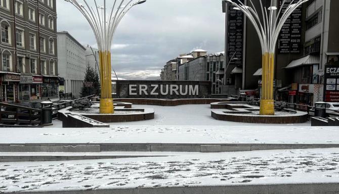 Erzurum güne karla uyandı