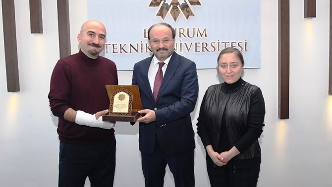 ETÜ kurumsal iletişim ve tanıtım direktörlüğü’nde devir teslim töreni düzenlendi