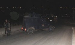 Teröristler Kars-Erzurum Karayolunu kesti
