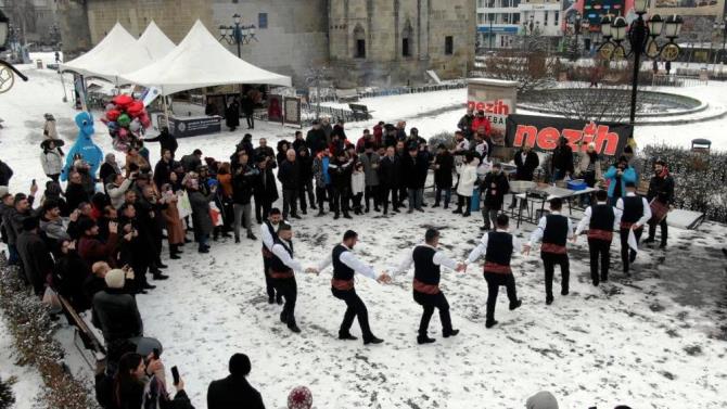 Türkiye’nin en uzun cağ kebabı Erzurum’da yapıldı