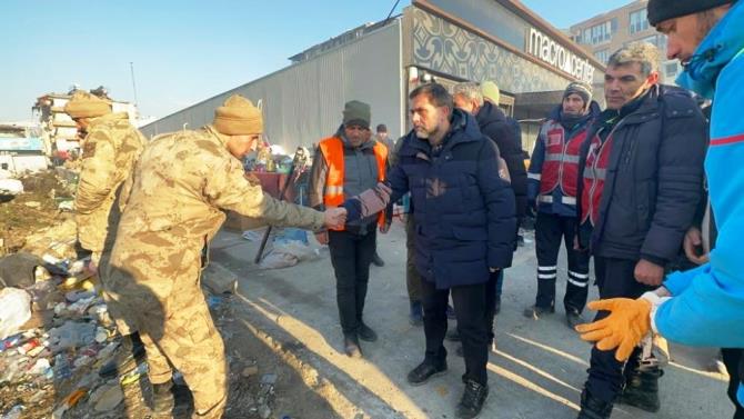 Yakutiye Belediye Başkanı Uçar deprem bölgesinde