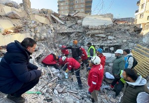 Yakutiye Belediye Başkanı Uçar deprem bölgesinde