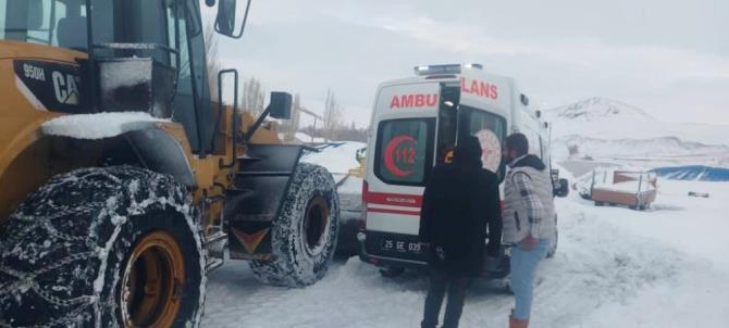 Karla mücadele ekipleri ambulans için yol açtı