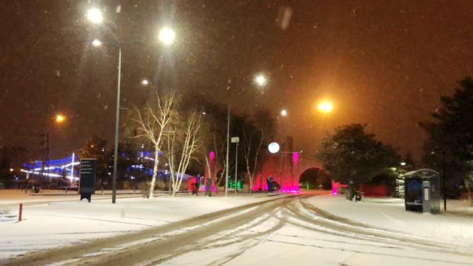 Erzurum’da kar yağışı çevreyi beyaza bürüdü