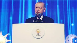 AK Parti'nin seçim beyannamesi açıklandı! Cumhurbaşkanı Erdoğan müjdeleri sıraladı