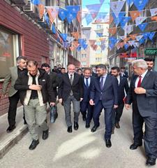 Yavilioğlu, Erzurum’da seçim çalışmalarına katıldı