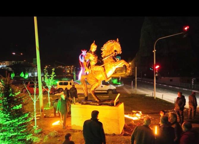 Tortum’a Sultan Alparslan anıtı