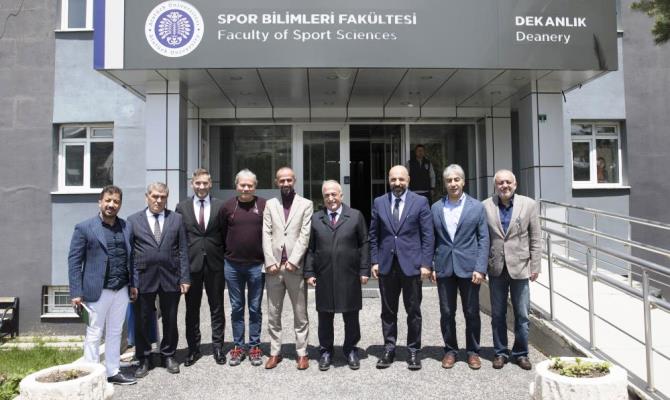 Rektör Çomaklı’dan Spor Bilimleri ve Eğitim Fakültesi akademisyenleriyle bir araya geldi