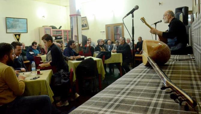 Erzurum’un içli türkülerini araştırdı