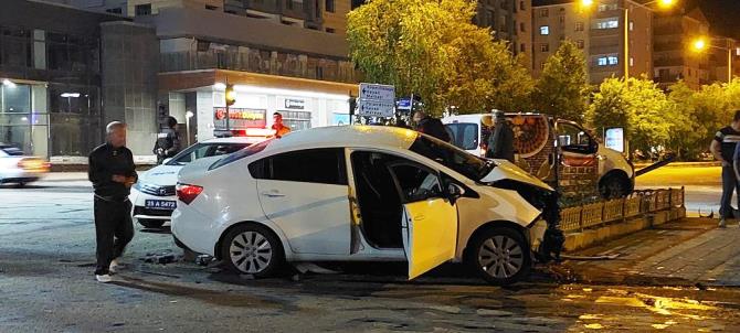 Erzurum’da iki araç çarpıştı: 2 yaralı