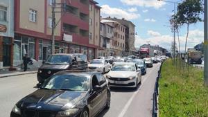 Erzurum - Erzincan karayolunda bayram yoğunluğu