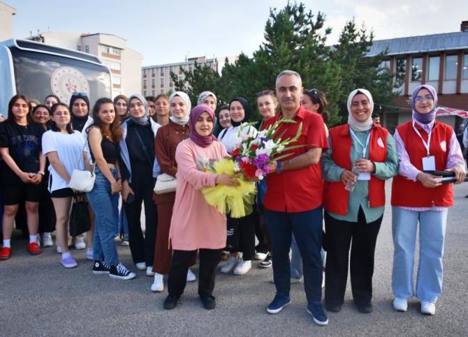 Kızlar ‘Anadoluyuz Biz’ kapsamında Erzurum’da