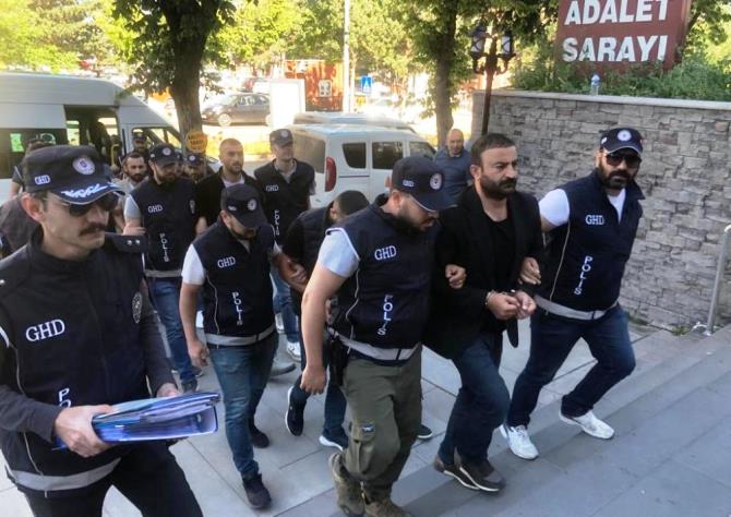 Göçmen kaçakçılarına polis operasyonu