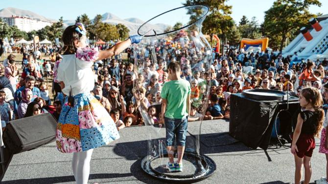 Erzurum’daki festivalden renkli görüntüler