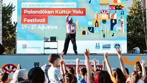 Erzurum’daki festivalden renkli görüntüler