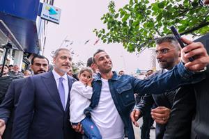 Dışişleri Bakanı Hakan Fidan, Erzurum’da esnafı ziyaret etti, STK temsilcileri ile bir araya geldi