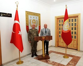 Tümgeneral Tevfik Algan görevine başladı