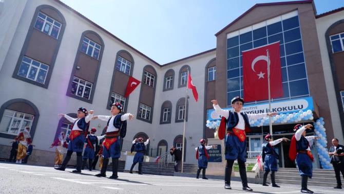 Erzurum’da ilk ders zili çaldı