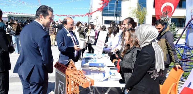 ETÜ’de festival tadında etkinlik