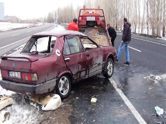 Pasinler'de Trafik Kazası: 1 Ölü 4 Yaralı