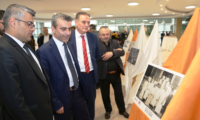 Erzurum Şehir Hastanesi’nde’’ 100. Yıl Fotoğraf Sergisine Yoğun İlgi