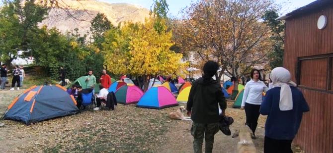 Atatürk Üniversitesi öğrencileri Cumhuriyetin 100. yılını kampta coşkuyla kutladı