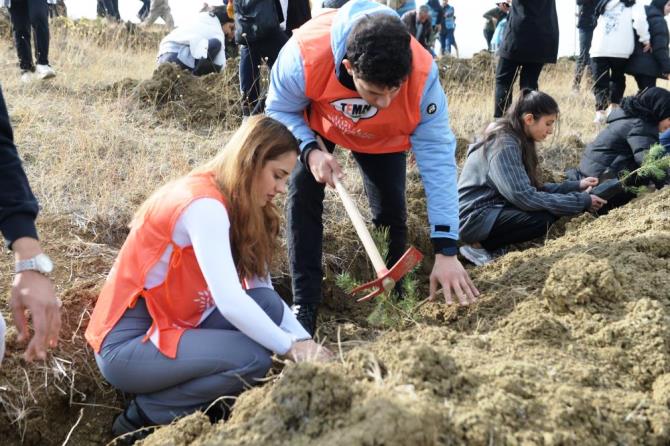 Milli Ağaçlandırma Günü’nde 20 Bin 600 Fidan Toprakla Buluştu