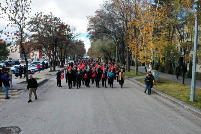 Erzurum'da öğrenci ve akademisyenler Filistin için yürüdü