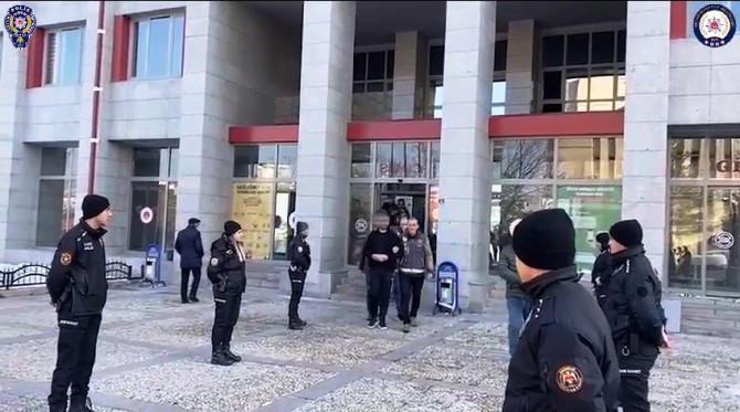 Erzurum’da aranan şahıslara yönelik eş zamanlı operasyon