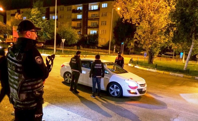 Erzurum polisi suç ve suçlulara nefes aldırmıyor