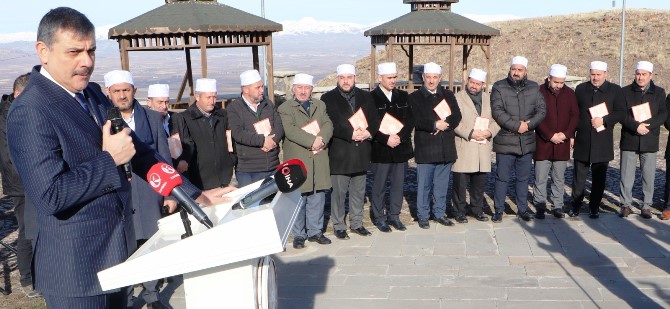 Erzurum’un Beş Asırlık Geleneği “1001 Hatim” Başladı.