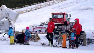 Palandöken pistlerinde hummalı çalışma