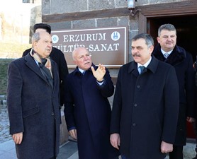 KKTC Cumhurbaşkanı Tatar Erzurum’da tarihi yerleri gezdi