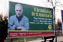 BDP, Diyarbakır'da Abdullah Öcalan Afişleri Astı