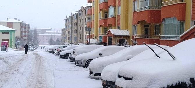 Erzurum’da kar kalınlığı 40 santimetreye ulaştı