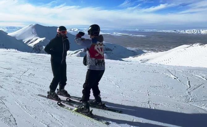 Erzurum’dan renkli kar görüntüleri