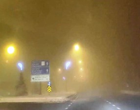 Erzurum'da yoğun sis hava trafiğini olumsuz etkiledi, uçaklar iniş yapamadı