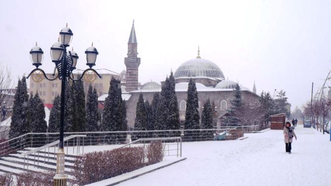 Erzurum’da Mart kapıdan baktırdı