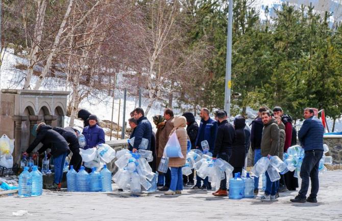 Erzurum'da iftar sofralarının vazgeçilemez kaynak suyu: Paşapınar