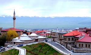 Erzurum’a yağmur sağanakla geliyor