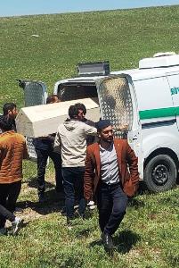 Bursa’da babaları tarafından öldürülen 3 kardeş Erzurum’da toprağa verildi