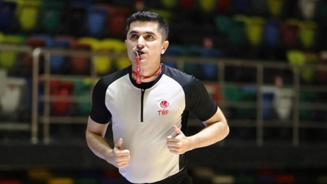 Buğra Çağatay Savaş, B klasman basketbol hakemliğine yükseldi