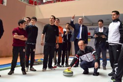 Spor Genel Müdürü Mehmet Baykan'ın Curling Keyfi