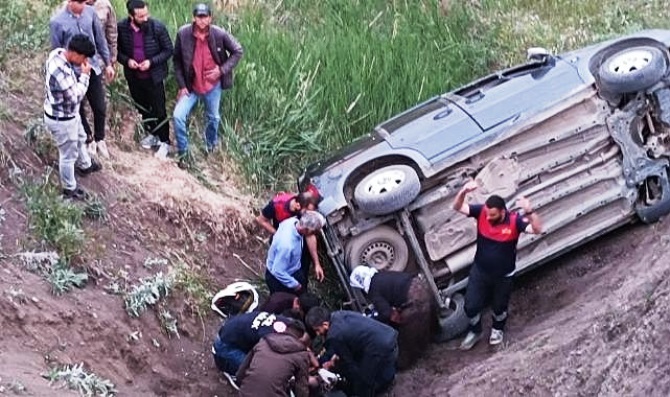 Uçuruma yuvarlanan otomobilde can pazarı