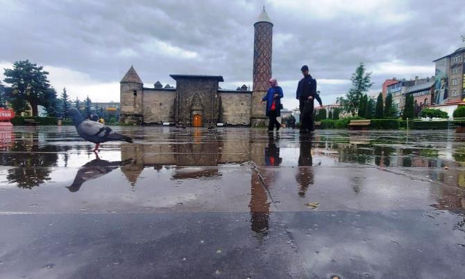 Meteorolojiden Erzurum için yağış uyarısı